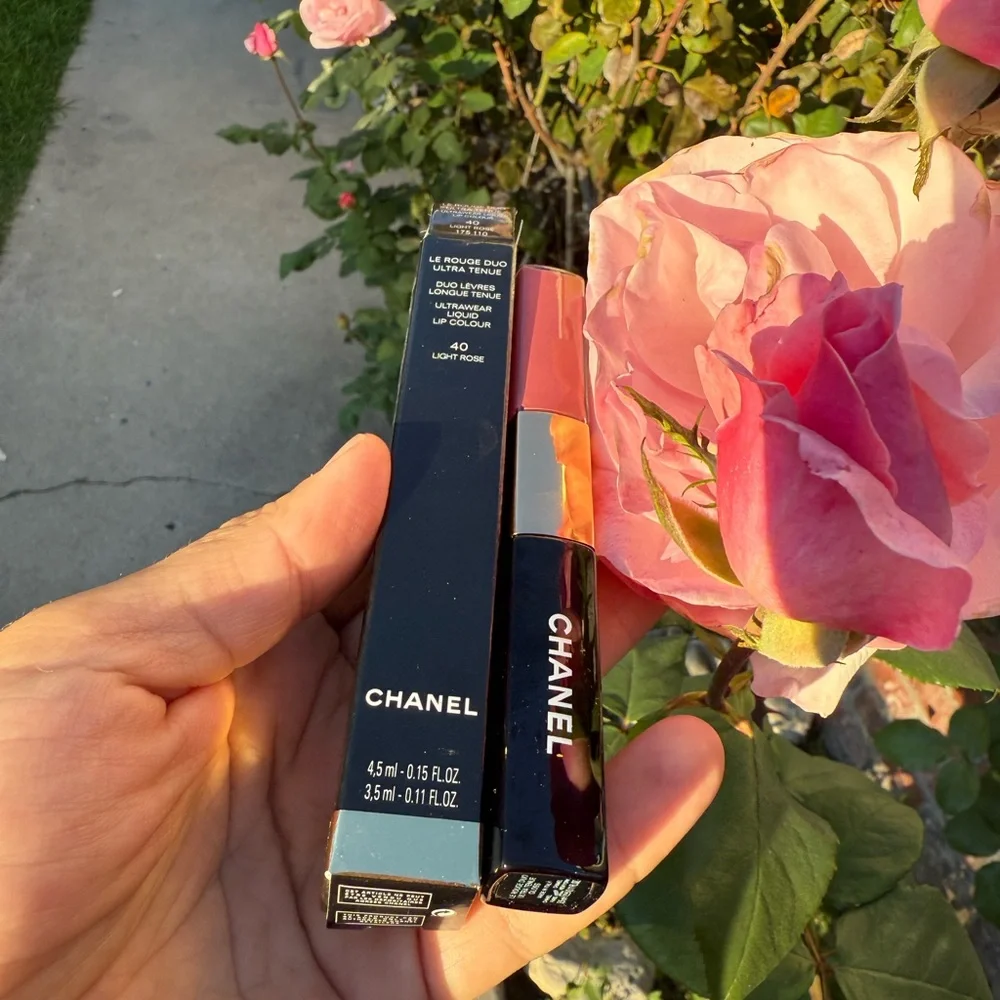 Chanel Le Rouge Duo Ultra Tenue Ultrawear Liquid Lip Colour NIB light rose 40